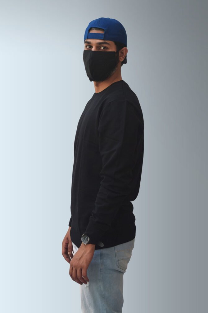 Black Sweatshirt Kommet