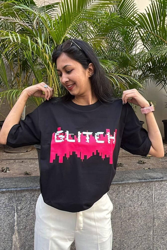 Glitch Black Oversized T-Shirt Kommet