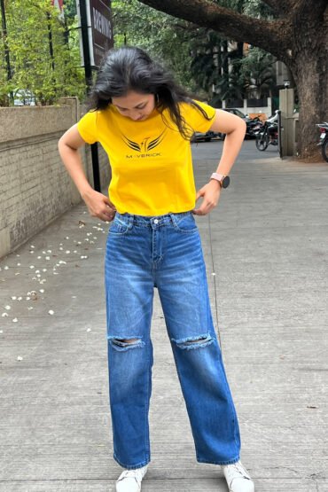 Maverick Yellow Crop Top Kommet